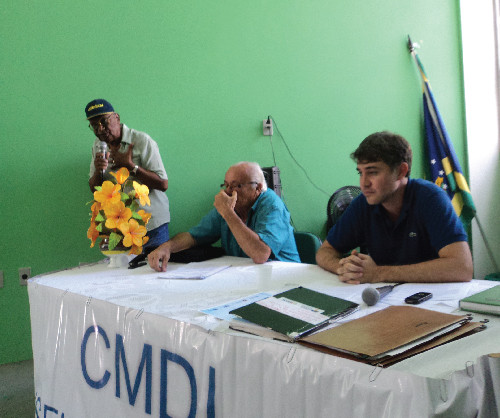 O presidente do Conselho Municipal do Idoso, André Aragão, e o vice-presidente, Altair Parafuso, realizaram nesta terça-feira (18), reunião para apresentar a produção dos trabalhos desenvolvidos pelo órgão nesse ano. (Foto: Divulgação)