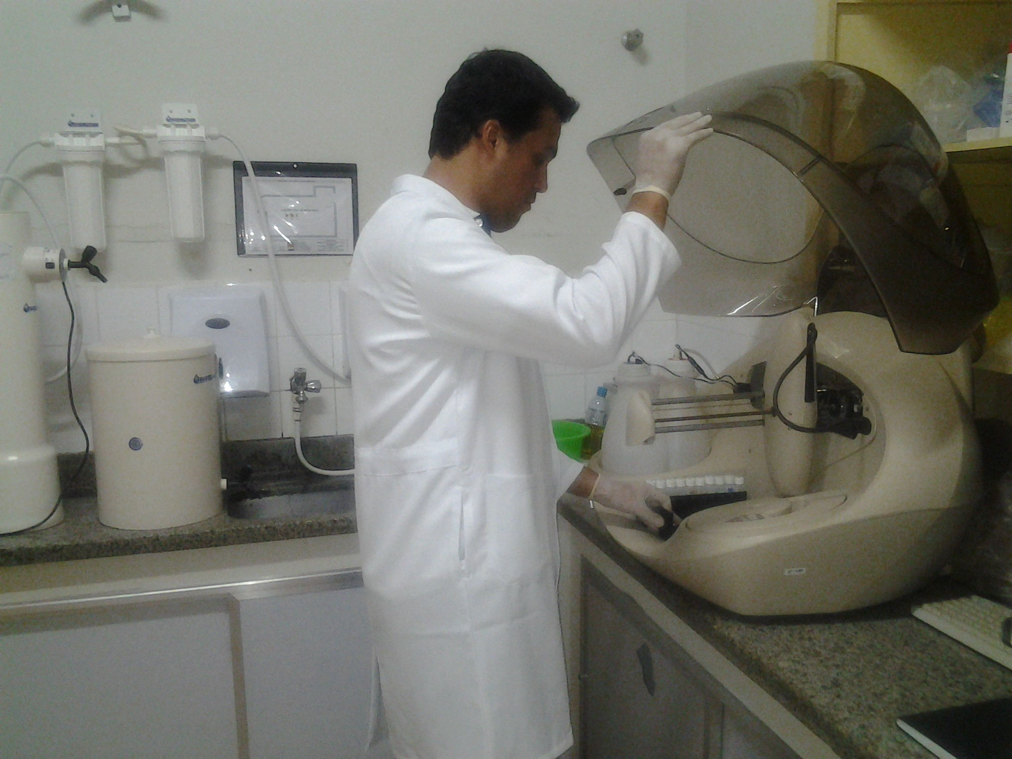 A partir de 1º de janeiro de 2013, o laboratório de Análises Clínicas da Unidade Pré-Hospitalar (UPH)  São José, em Goitacazes, passará a funcionar em regime de plantão de 12h. (Foto: Antônio Leudo)