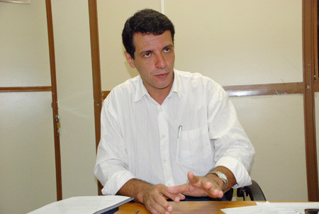 Fábio Ribeiro fala sobre a redução da folha de pagamento (Foto: Antônio Leudo)