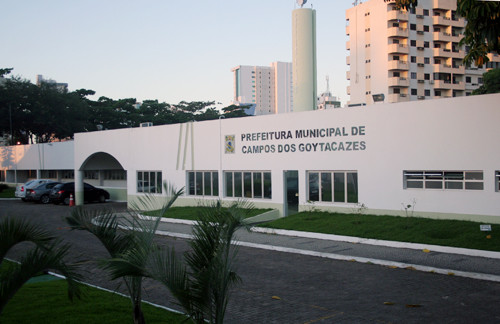 Como vem ocorrendo, regularmente, o pagamento ocorre nos três últimos dias úteis de cada mês, cumprindo o compromisso da Prefeita Rosinha Garotinho com o funcionalismo municipal (Foto: Antonio Leudo)