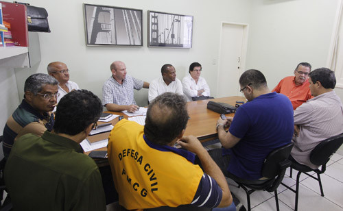 Na tarde desta quarta-feira (30), o secretário de Saúde, Geraldo Venâncio, reuniu mais uma vez, diversos gestores municipais para tratar da questão da dengue em Campos (Foto: Secom)