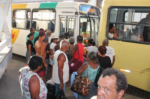 Muita gente movimentou a Rodoviária do Farol na Quarta-feira de Cinzas (Foto: Secom/Verão 2013)