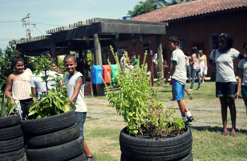 O jardim sensorial, que faz parte do Centro de Educação Ambiental (CEA) da Secretaria Municipal de Meio Ambiente, é um espaço terapêutico, amplo e confortável, que tem recebido visitas o ano inteiro, principalmente de portadores de necessidades  (Foto: Antonio Leudo)