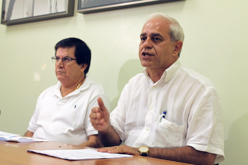 O secretário de Governo, Suledil Bernardino, e o diretor do CRD, Luiz José de Souza (Foto: Secom)