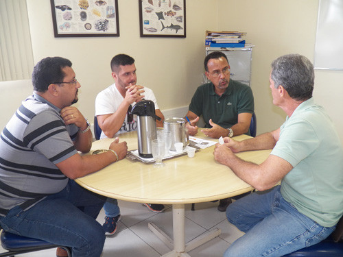 O secretário de Meio Ambiente reuniu empresários responsáveis pelas empresas que prestam serviços ao órgão, como a Serv Norte e a Obradec, com o objetivo de conscientizar e mobilizar todos para o ato público ?Em defesa dos royalties (Foto: Divulgação)