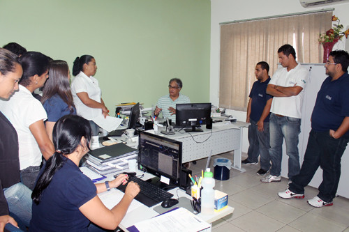 Na reunião, funcionários foram informados sobre a importância de participar da mobilização em defesa dos royalties (Foto: Secom)