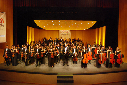 Para comemorar os 178 anos da elevação de Campos à categoria de cidade, a Orquestra e o Coro Municipal de Campos dos Goytacazes presentearão a comunidade com um grande concerto, nesta terça-feira (26) (Foto: Divulgação)