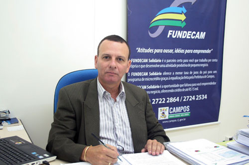 Fundecam em Santa Maria divulgando o Programa Municipal de Microcrédito. (Foto: Secom)