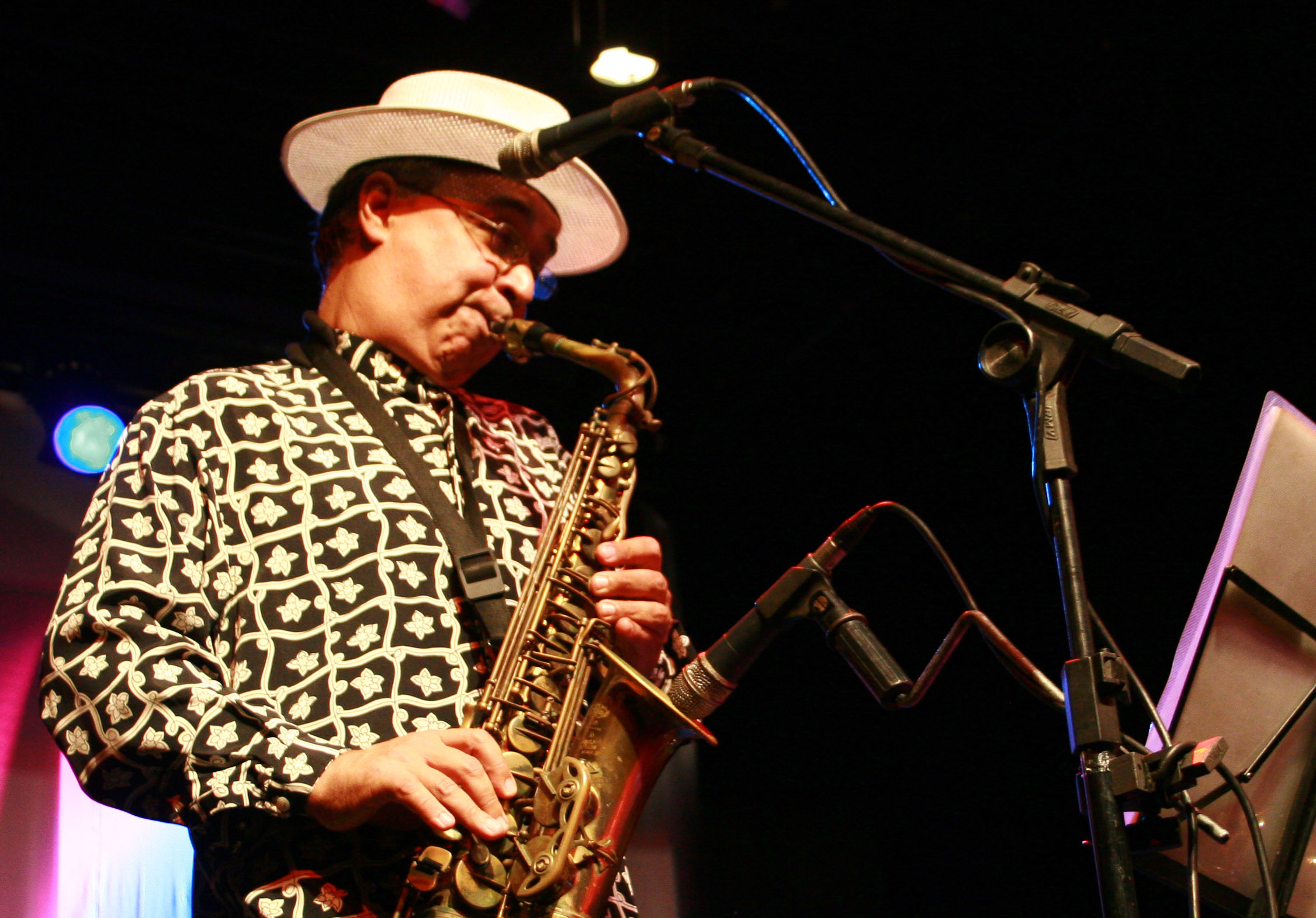 A banda é formada por Daltinho Freire (sax), Renato Arpoador (bateria), André Rangel (baixo), Magno Oliveira (trompete e flugelhorn) e Márcio Leal (piano) (Foto: Divulgação)