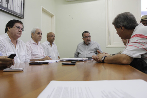 Autoridades municipais participaram da reunião de avaliação nesta quarta-feira (03) (Foto: Divulgação)