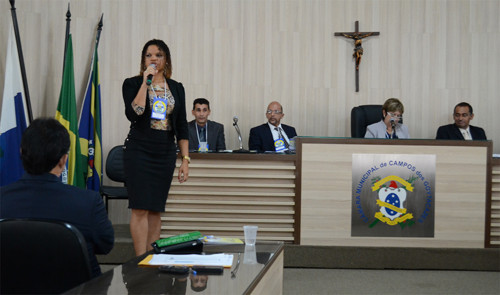 Izaura Freire explicou que hoje, em Campos, mais de 25 mil famílias são usuárias do programa, que faz parte da política nacional de assistência social e está inserido dentro de um programa macro, o Brasil sem Miséria (Foto: Rodolfo Lins)
