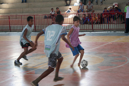 Os Jogos Estudantis das Escolas Municipais (Jeem) prosseguem neste sábado (13), das 8h30 às 15h, na Universidade Estadual do Norte Fluminense (Uenf). (Foto: Divulgação)