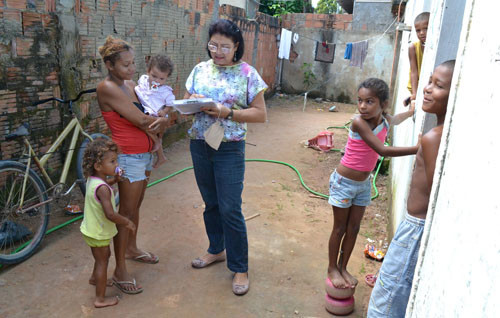 Começou nesta terça-feira (16), o recadastramento dos beneficiados pelo programa Cheque Cidadão Municipal que, hoje, atende a cerca de 25 mil famílias. (Foto: Rodolfo Lins)