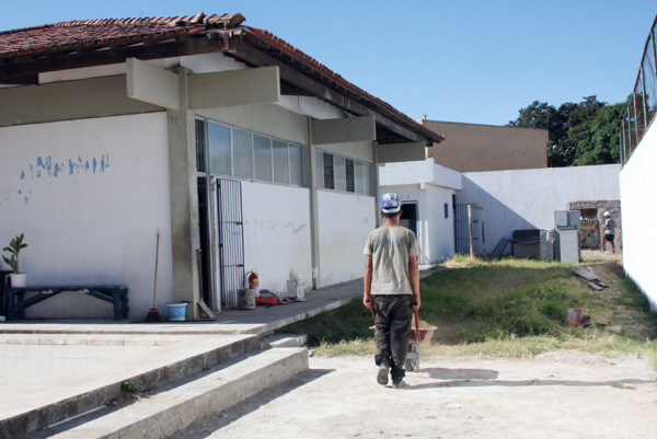 O espaço está recebendo melhorias que vão garantir conforto e segurança às crianças assistidas (Foto: Antonio Leudo)