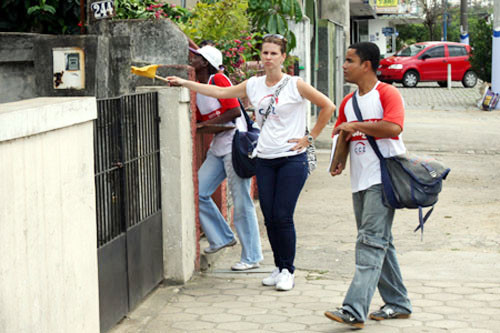 César Sales esclarece que a solicitação do trabalho contra a dengue pode ser feita até as 22h (Foto: Gerson Gomes)