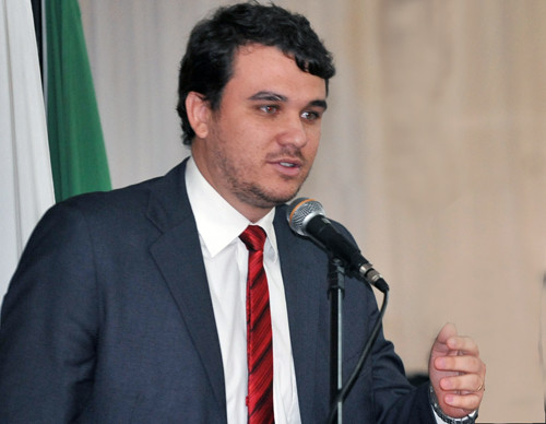 O presidente da Fundação Municipal da Infância  esteve na cidade do Rio  nesta sexta-feira para solenidade de assinatura de convênio com o Programa ?Crack, é Possível Vence (Foto: Secom)