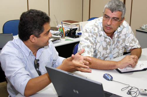 Eduardo Crespo, do Fundecam se reuniu com o gerente do Sebrae-RJ Antônio Batista (Foto: César Ferreira)