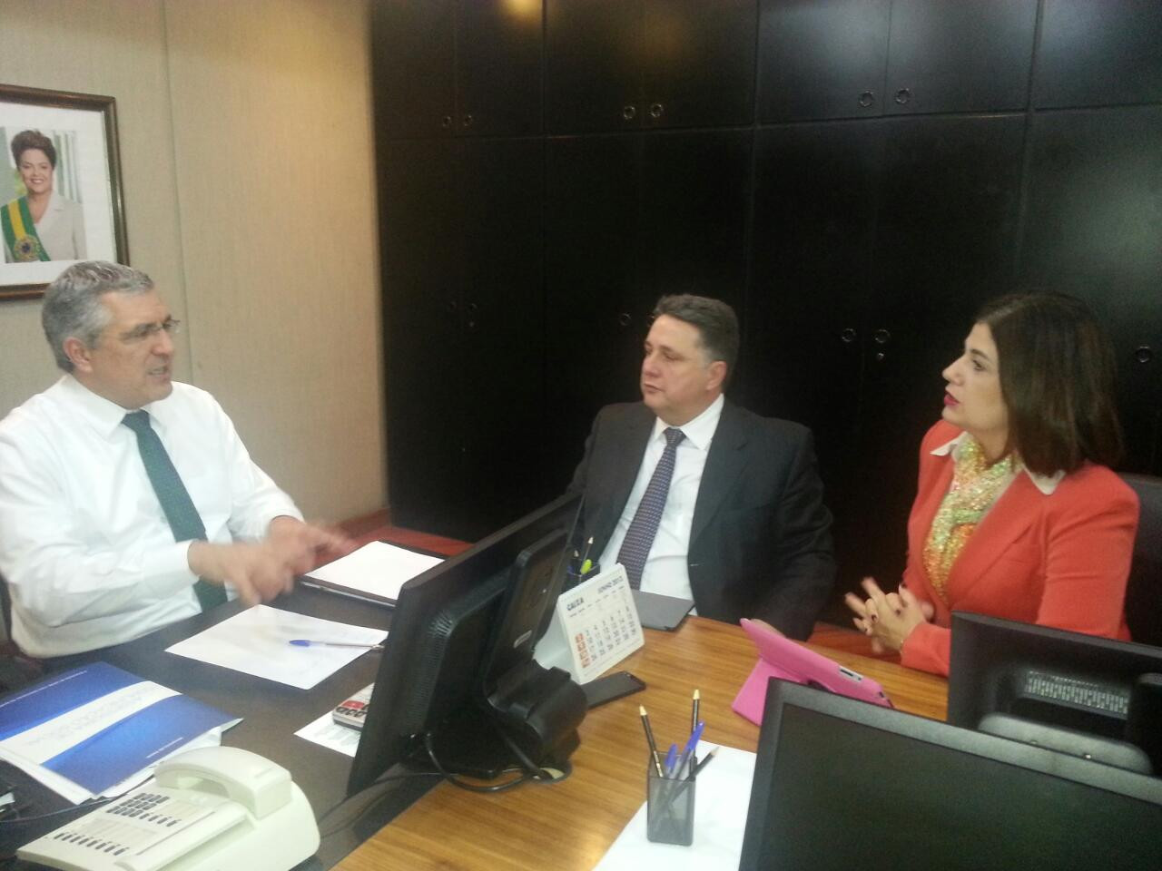 A prefeita Rosinha Garotinho foi recebida em audiência no início da tarde desta quarta-feira (17), em Brasília, pelo Ministro da Saúde, Alexandre Padilha (Foto: Divulgação)