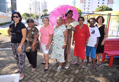 O Clube da Terceira Idade realiza nesta quarta-feira (24), a partir das 9h, a exposição de 150 fotos das 15 modelos que se inscreveram no projeto (Foto: Divulgação)