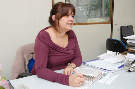 A superintendente do RH, Rosana Bastos, diz que os trabalhadores precisam fazer a segunda etapa do programa (Foto: Gerson Gomes)