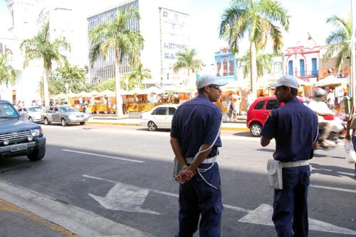 Em todos os jogos do Brasil a Guarda Civil Municipal está atuando (Foto: Antônio Leudo)