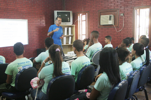 O curso de Multiplicadores Ambientes para os guardas mirins terá seis meses de duração (Foto: Antônio Leudo)