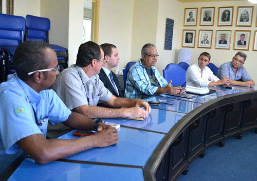 A Secretaria de Obras promoveu  na tarde desta terça-feira, uma reunião com representantes da construtora e sociedade civil (Foto: Rodolfo Lins)