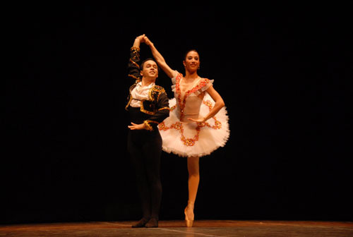 A magia da dança vai brilhar no palco do Teatro Municipal Trianon, nesta terça-feira (20) e na quarta-feira (21), sempre às 20h30 (Foto: Divulgação)