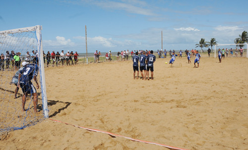 Atual campeão do futebol de areia de Navegantes sai com vitória do primeiro  jogo