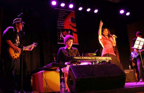 A banda Coxinha Gordurosa recebeu menção honrosa durante o 2° festival de Bandas de Garagem (Foto: Secom)