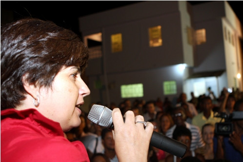 A solenidade contou com a presença de moradores do Parque Guarus e vizinhos (Foto: César Ferreira)