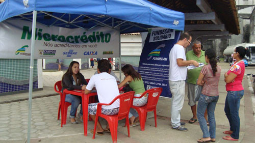 Este mês, a equipe de Agentes Municipais do Empreendedorismo (AMEs) vai estar nesta sexta-feira (13) na Avenida Nazário Pereira Gomes, no Parque Santa Helena (Foto: Secom)