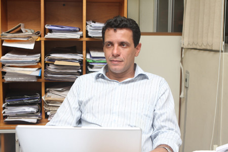 O secretário de Administração e Recursos Humanos, Fábio Ribeiro, disse que os que têm direito receberão em folha de pagamento (Foto: Roberto Joia)