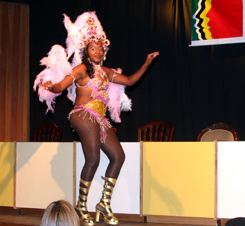 Mulheres bonitas prometem agitar o Carnaval de Campos (Foto: Roberto Joia)