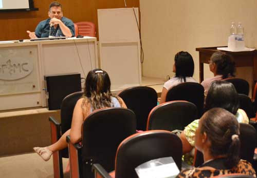 O encontro foi realizado pela Amerj e pela Secretaria de Saúde de Campos (Foto: Rodolfo Lins)