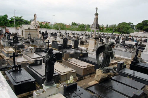 Cinquenta mil pessoas devem passar pelo Cemitério do Caju durante a semana do feriado de Finados, no dia 2 de novembro (sábado) (Foto: Secom)