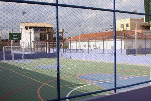 Entre os investimentos realizados na região, estão a reforma da praça do Parque Esplanada, que também ganhou outros investimentos, como Morar Feliz e creche modelo (Foto: Secom)