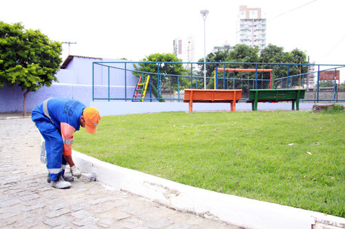 O município de Campos foi dividido em várias áreas para que cerca de 600 garis deixem a cidade cada vez mais limpa (Foto: Rodolfo Lins)