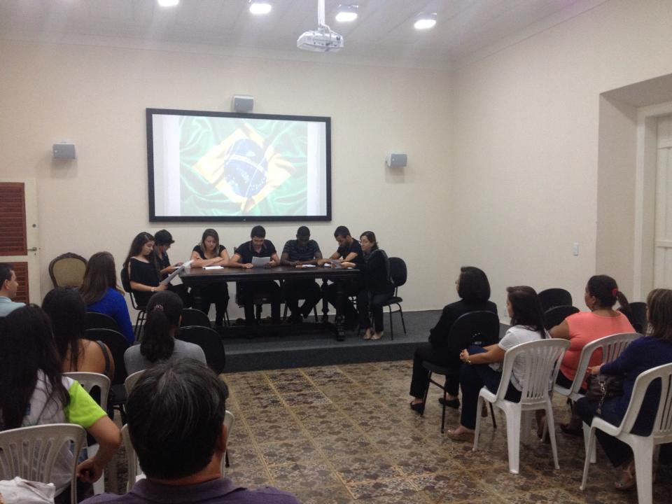 Os admiradores da história do Brasil estiveram reunidos na noite desta quinta-feira (14) para comemorar o dia da Proclamação da República (Foto: Divulgação)