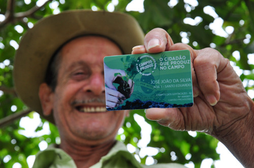 Mais de 2500 pequenos produtores rurais já foram cadastrados pela Secretaria de Agricultura de Campos, para a confecção do Cartão do Produtor (Foto: Secom)