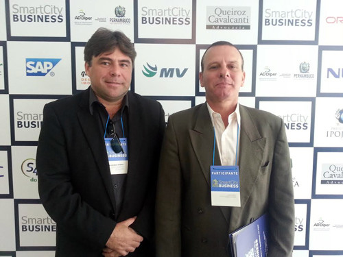 O gerente administrativo do Cidac, Robson Colla, e o presidente do Fundecam, Otávio Amaral, na abertura do evento (Foto: Divulgação)