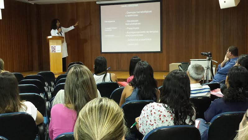 O Laboratório Regional de Campos, que faz parte da Fundação Municipal de Saúde (FMS), promoveu nesta quinta-feira (28), uma tarde interativa, com palestras e estudos de casos sobre hemograma e hemoterapia (Foto: Secom)