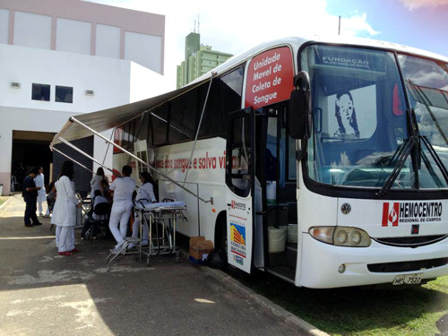 Neste sábado o Ônibus do Hemocentro estará em Macaé, e nos dias 21 e 23, na Praça São Salvador, em Campos (Foto: Divulgação)