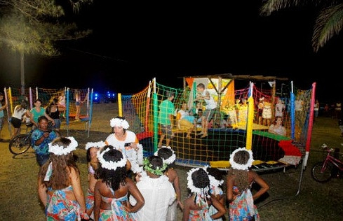 No verão de 2013 o Luau da Educação foi sucesso (Foto: Divulgação)