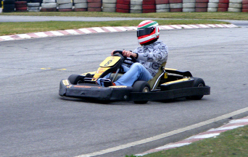 Depois de seis anos, Campos recebe novamente uma prova de kart (Foto: Divulgação)