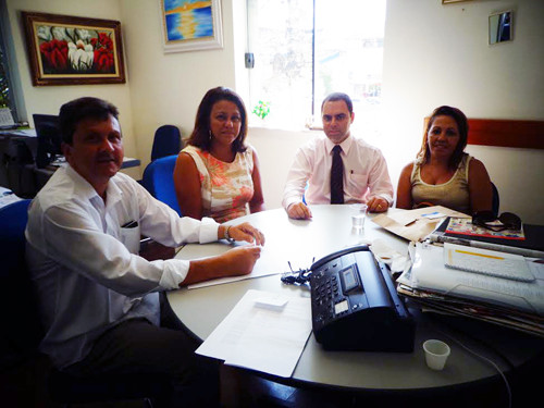 A secretária Rosangela Tavares se reuniu com os gerentes da Caixa Econômica Federal nesta quinta-feira (Foto: Divulgação)
