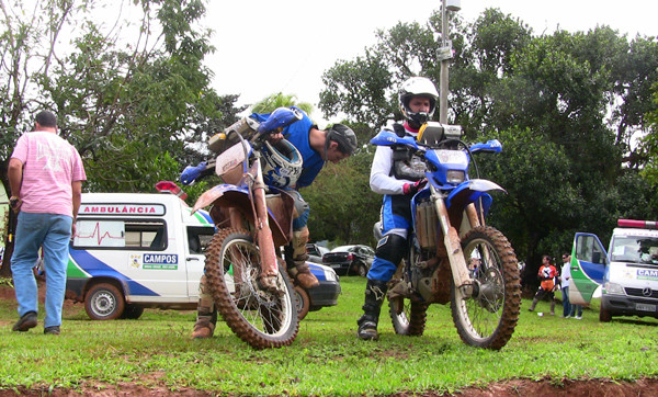 Pilotos de diversas partes do Estado do Rio participaram do 2º Enduro dos Goytacazes, no distrito de Campos (Foto: Divulgação)