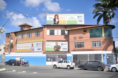 A sede do Balcão de Empregos, localizado à Avenida 28 de Março, 533, esquina com a Avenida José Alves de Azevedo (Beira-Valão) (Foto: Rogério Azevedo)