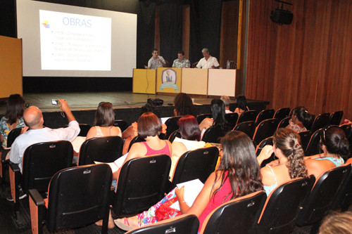 O encontro reuniu professores de Língua Portuguesa da rede municipal de ensino (Foto: Secom)