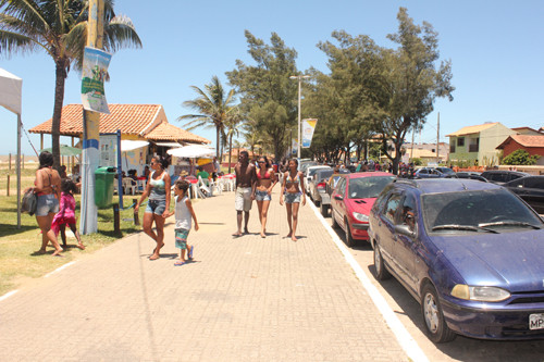 A movimentação nos finais de semana tem aquecido a economia do Farol (Foto: Secom)